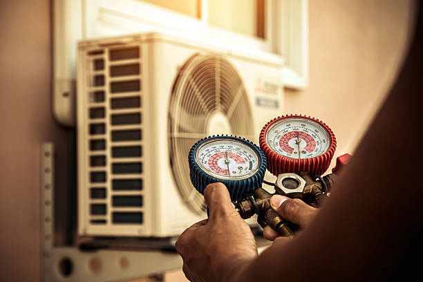 Professional Hvac technician working in Visalia, CA
